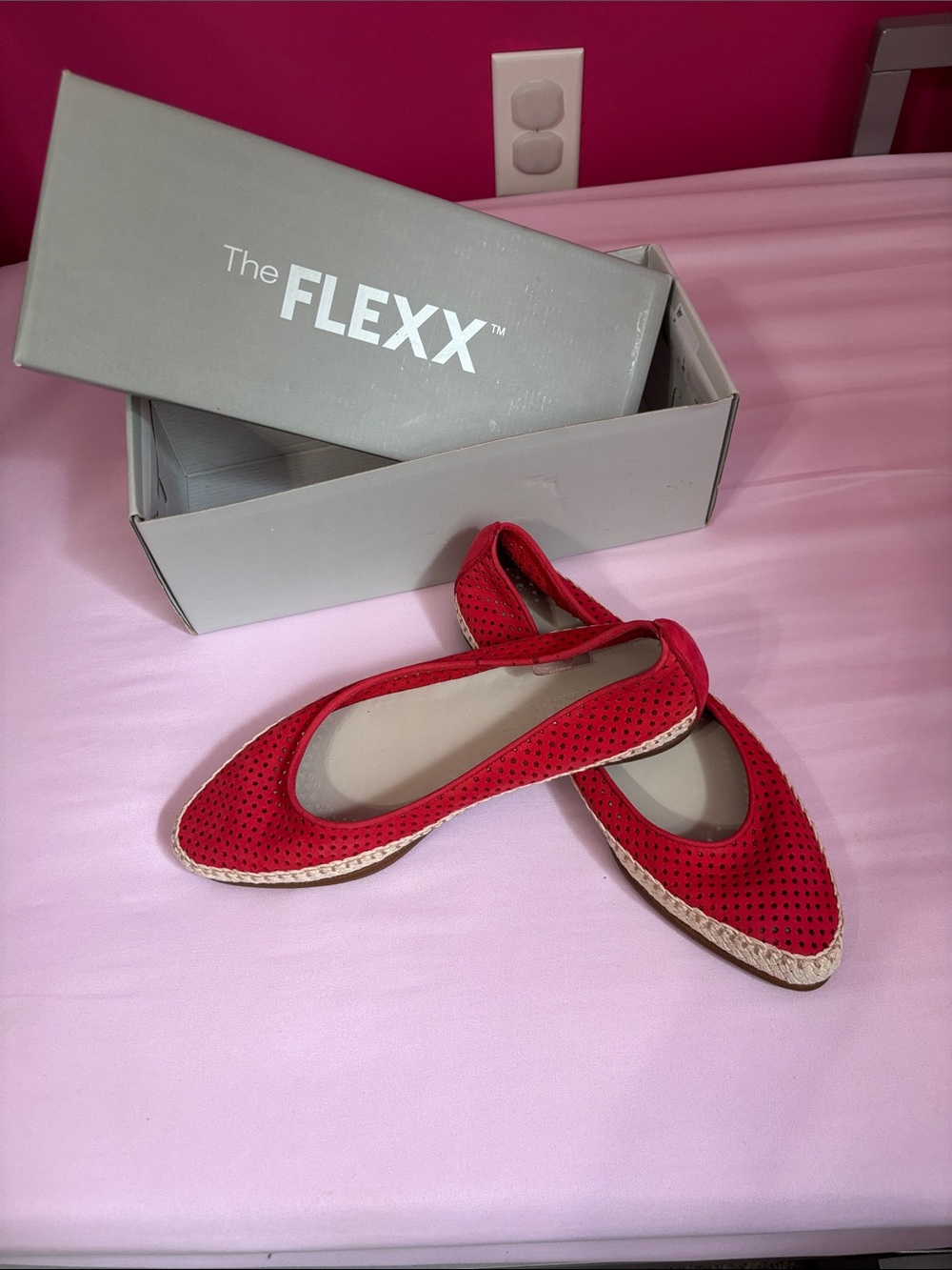THE FLEXX Red Perforated Espadrille-Style Flats - Women NWT